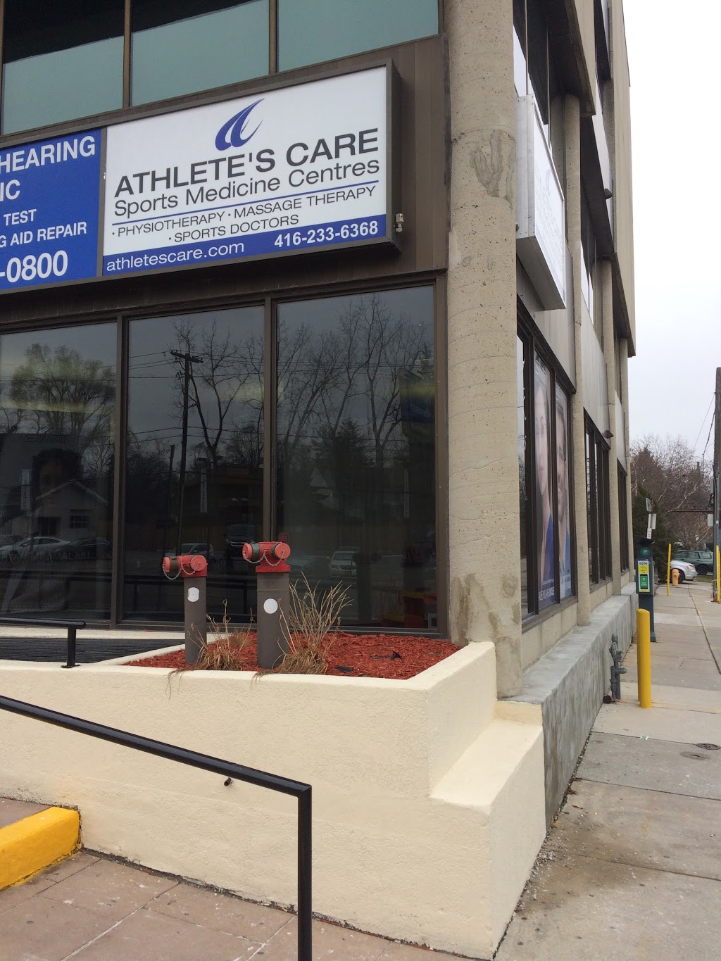 Kingsway Physiotherapy Ctr 3101 Bloor St W Etobicoke On M8x 2w2 Canada