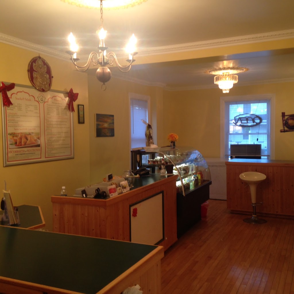 1000 curry | 136 Main St, Gananoque, ON K7G 2L9, Canada | Phone: (613) 382-8779