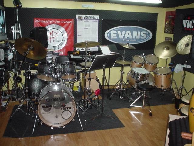 Jeff Salems Music Studio | 2 Lillington St, Brampton, ON L6S 4B9, Canada | Phone: (905) 451-7451