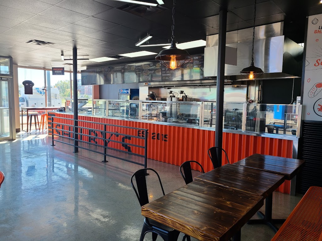 Shelbys Shawarma | 737 Talbot St, St Thomas, ON N5P 1E1, Canada | Phone: (519) 668-5627