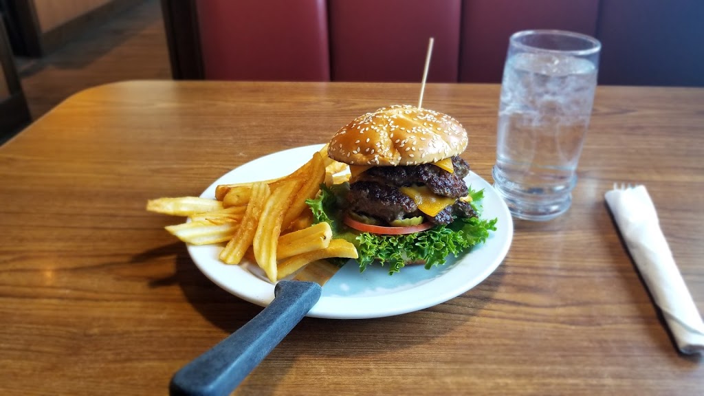 Dennys | 4100 Portage Ave, Headingley, MB R4H 1C5, Canada | Phone: (204) 897-8999