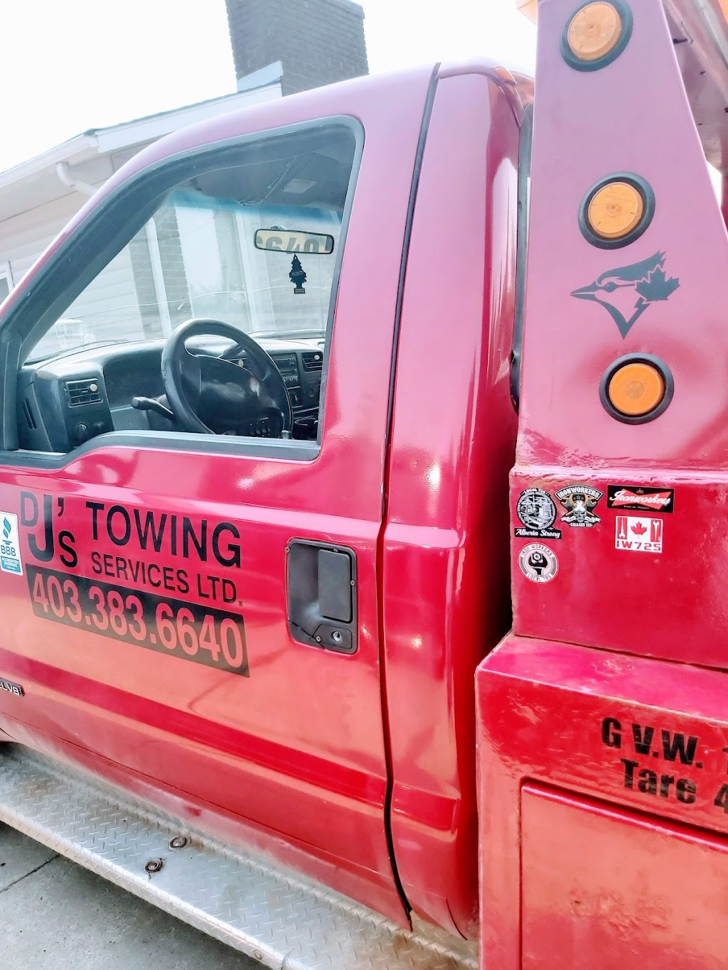 DJs Calgary Towing | Queensland Cir SE, Calgary, AB T2J 4E5, Canada | Phone: (403) 383-6640
