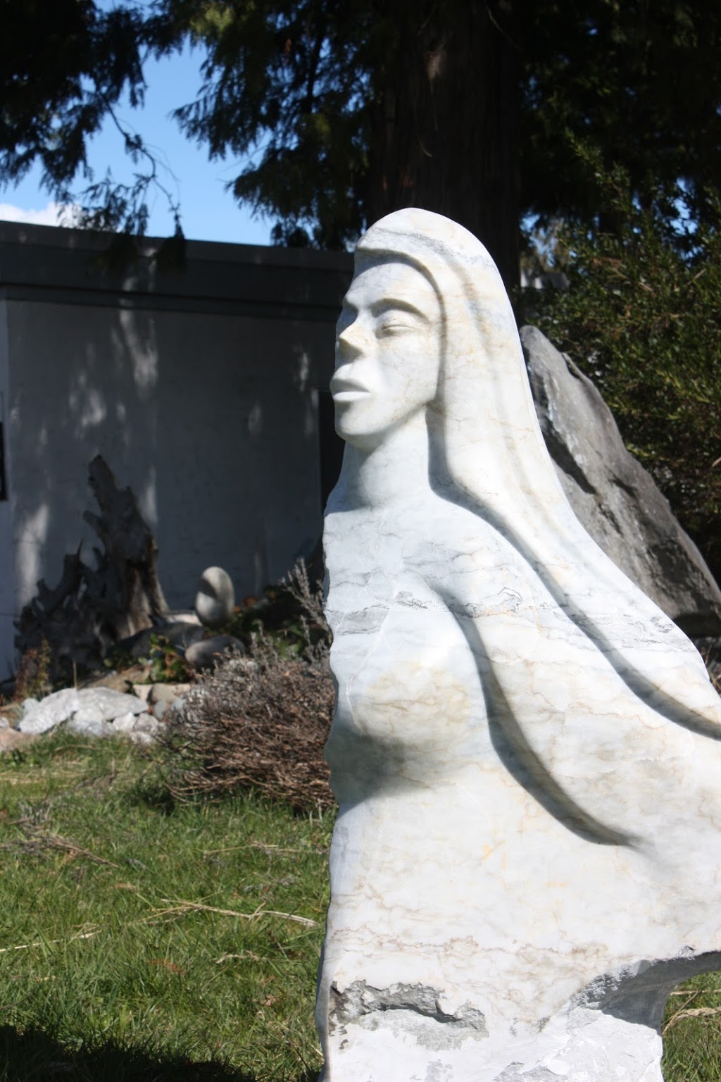 Mike Rebar Stone Sculptor | 833 Breakwater Rd, Parksville, BC V9P 1Z8, Canada | Phone: (250) 248-4676