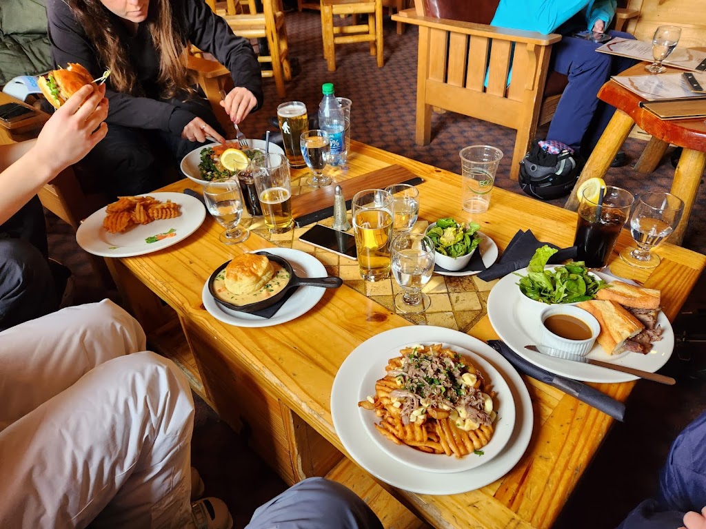 Sawyers Nook | 1 Whitehorn Rd, Lake Louise, AB T0L 1E0, Canada | Phone: (403) 522-3555