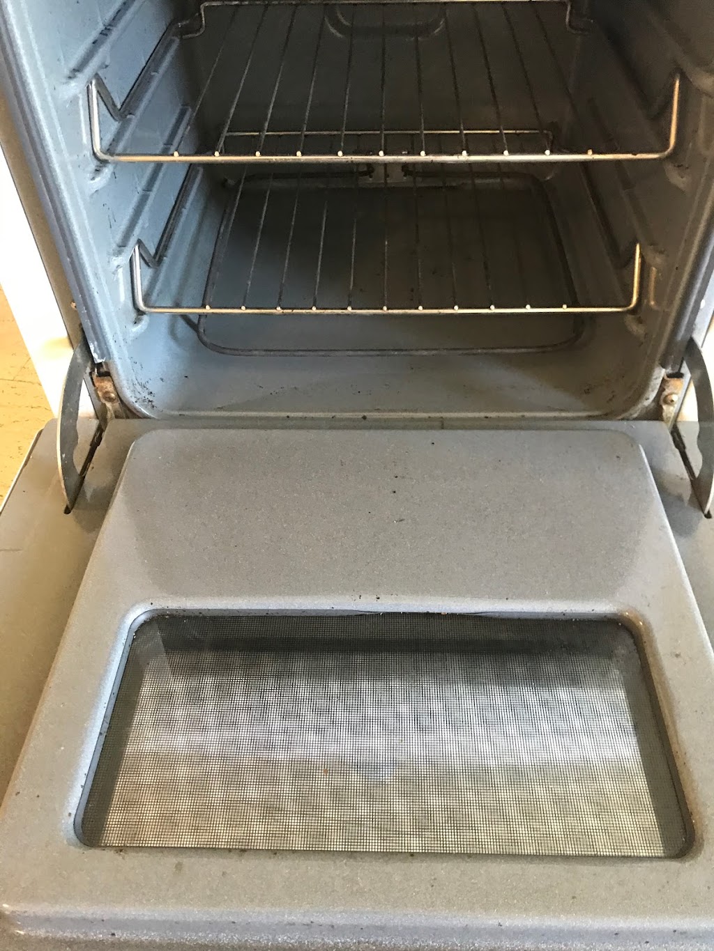 MQN Janitorial Cleaning | 1474 Evans Blvd, London, ON N6M 0A8, Canada | Phone: (226) 224-9403