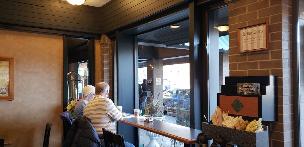 Miss Margarets | 100 Esplanade Ave, Harrison Hot Springs, BC V0M 1K0, Canada | Phone: (604) 796-2244