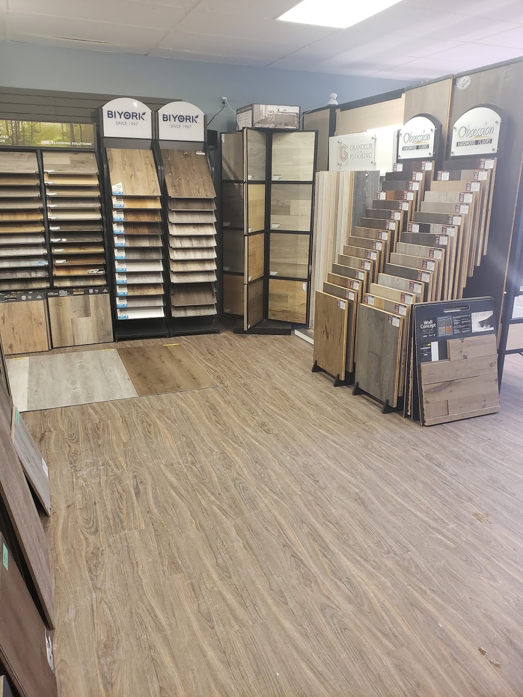Grays Paint & Flooring | 32 Gibson St, Parry Sound, ON P2A 1W9, Canada | Phone: (705) 746-5421