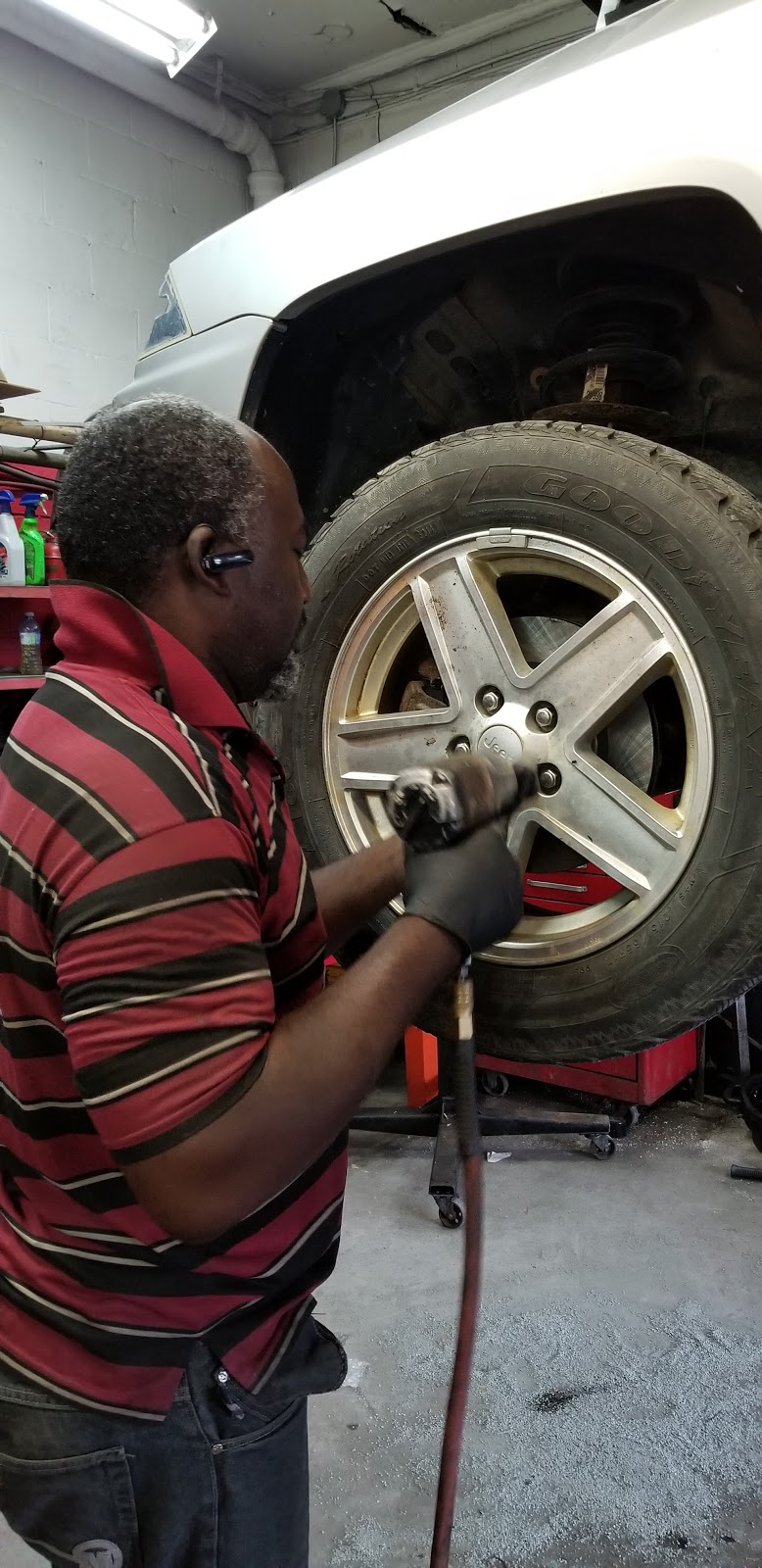 R & D Auto Repair | 501 Ottawa St N, Hamilton, ON L8H 4A9, Canada | Phone: (905) 548-0283