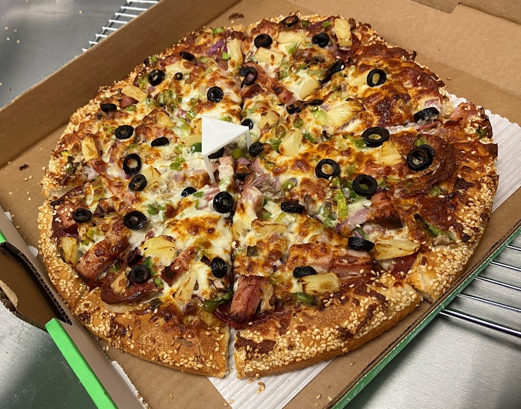 Red Swan Pizza | 782 Eagleson Rd Unit D1B, Ottawa, ON K2M 0N2, Canada | Phone: (613) 270-9991