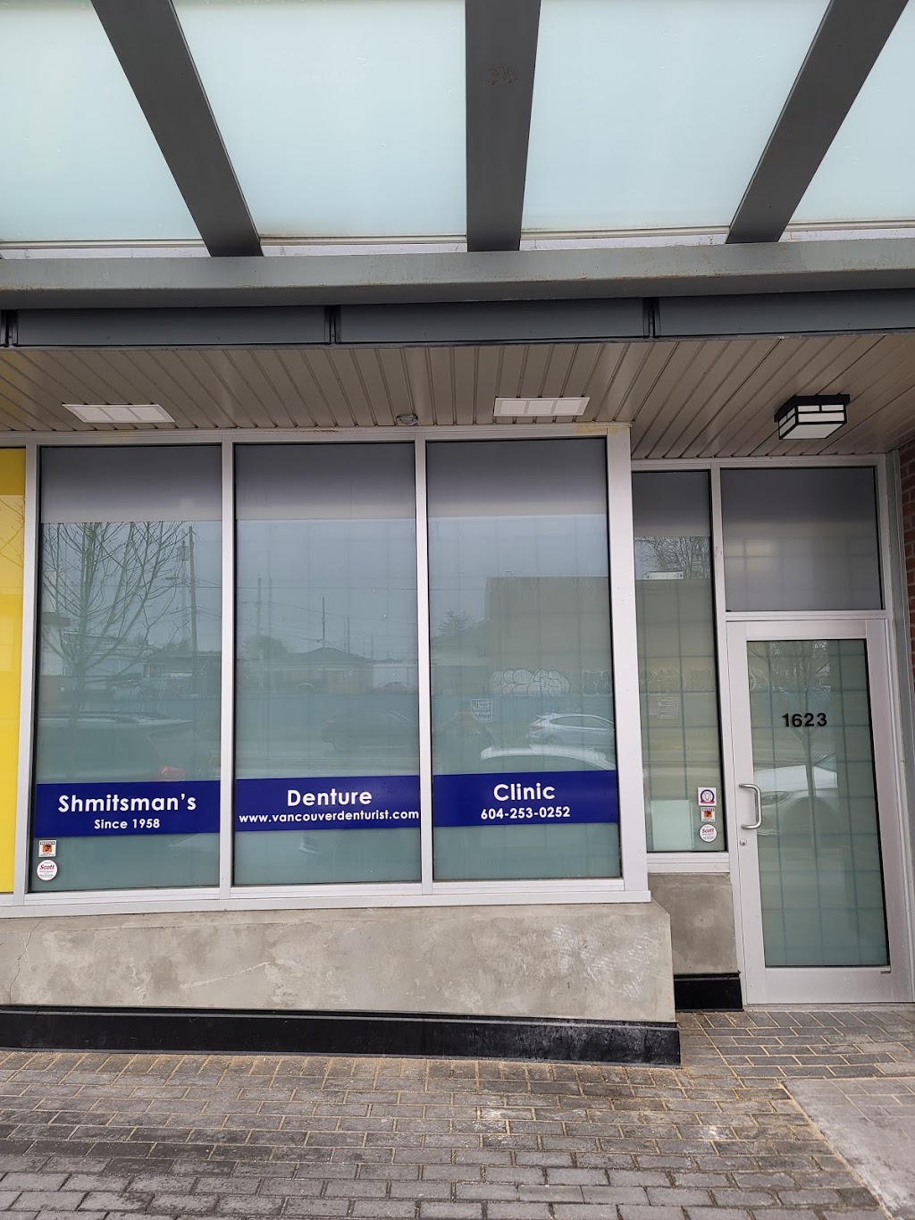 Shmitsmans Denture Clinic | 1623 Renfrew St, Vancouver, BC V5K 4E1, Canada | Phone: (604) 253-0252