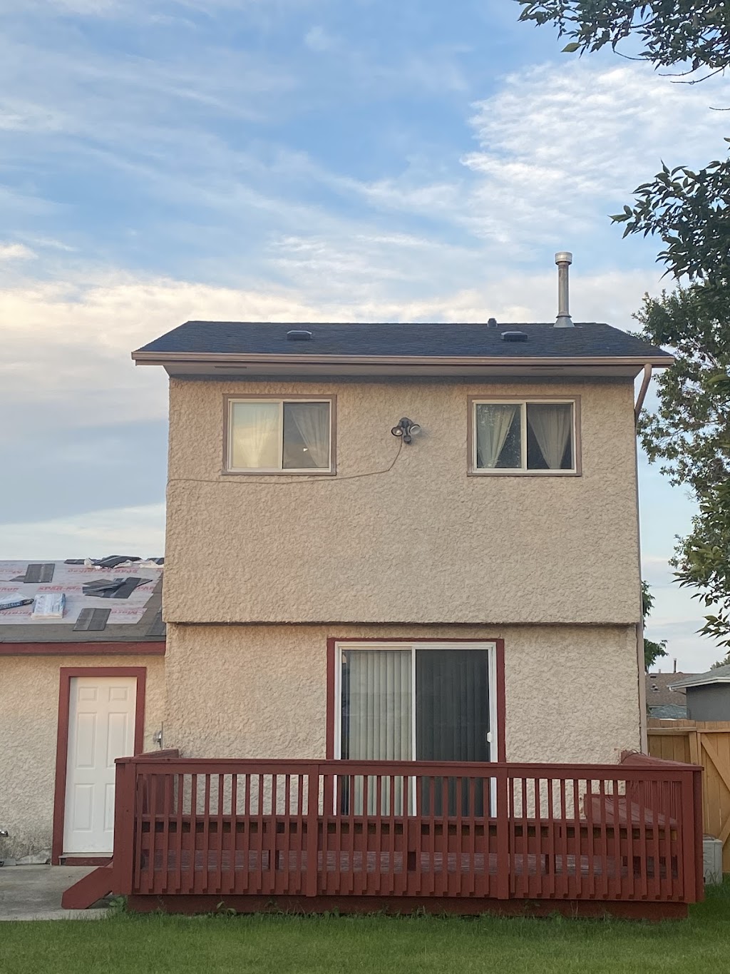 Excellent Roofing & Siding Ltd. | 1240 Ellice Ave, Winnipeg, MB R3G 0J1, Canada | Phone: (204) 775-2440