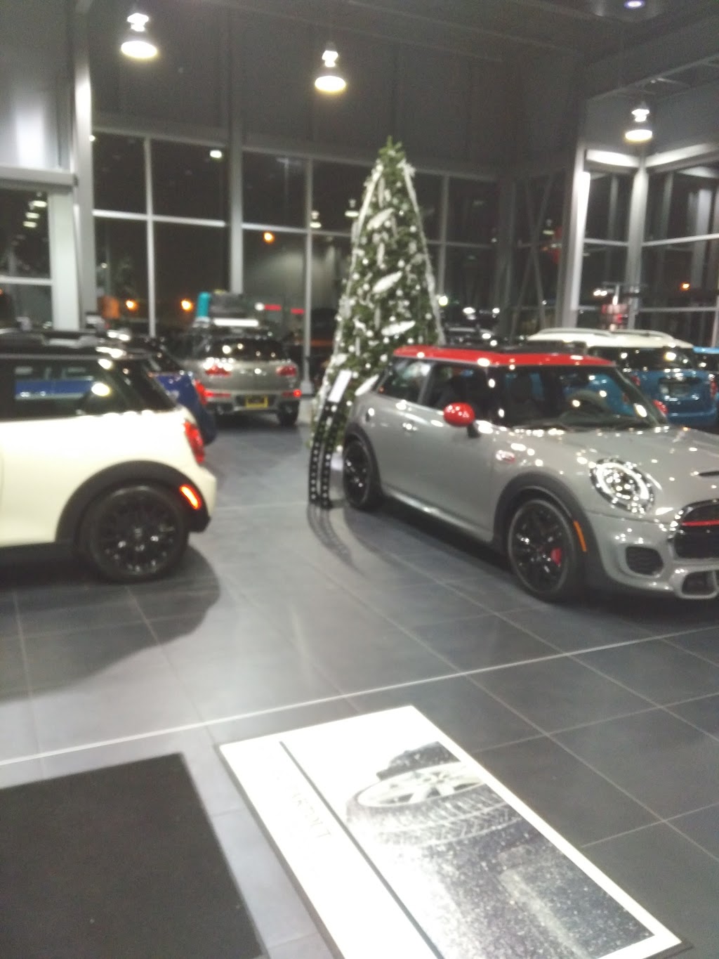MINI Brossard - Groupe Park Avenue | 8755 Boulevard Taschereau, Brossard, QC J4Y 1A4, Canada | Phone: (450) 445-6464