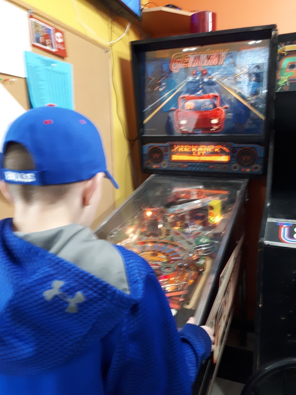 Elgin Bowling Lanes | 15 Church St, Elgin, ON K0G 1E0, Canada | Phone: (613) 929-2695