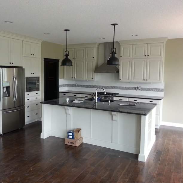 Medleys Kitchens and Blinds | 1939 Kenwick St, Brights Grove, ON N0N 1C0, Canada | Phone: (226) 349-0238