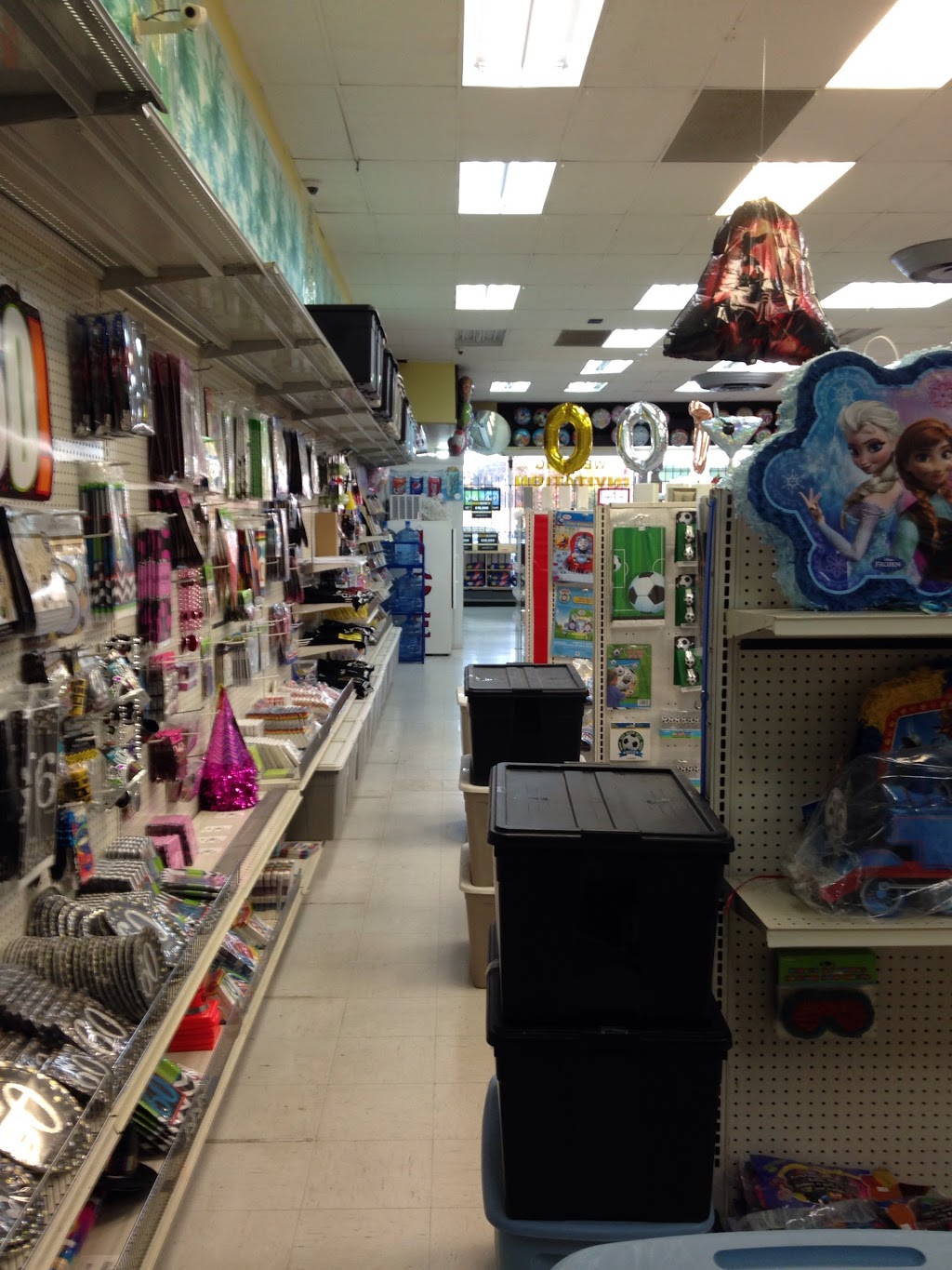 Apple Party Mart | 1077 North Service Road, Mississauga, ON L4Y 3S8, Canada | Phone: (905) 277-8201