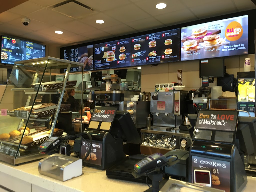 McDonalds | 1938 Kane Rd, Kelowna, BC V1V 2J9, Canada | Phone: (250) 860-6757