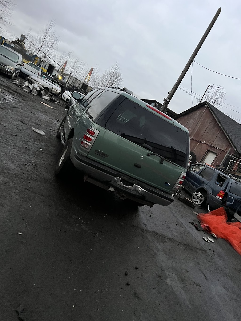 MR cash for cars | 17351 80 Ave, Surrey, BC V4N 6J6, Canada | Phone: (778) 680-2274