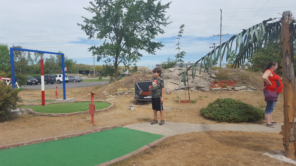 Kingston Family Fun World Park | 1533 McAdoos Ln, Glenburnie, ON K0H 1S0, Canada | Phone: (613) 530-2707