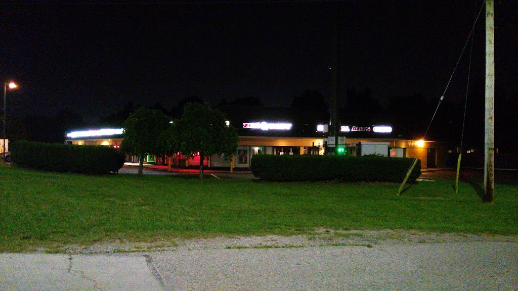 Bayview Hills Plaza | 883 16th Ave, Richmond Hill, ON L4B 3E5, Canada