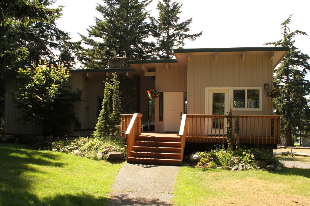 Lopez Islander Resort and Marina | 2864 Fisherman Bay Rd, Lopez Island, WA 98261, USA | Phone: (360) 468-2233
