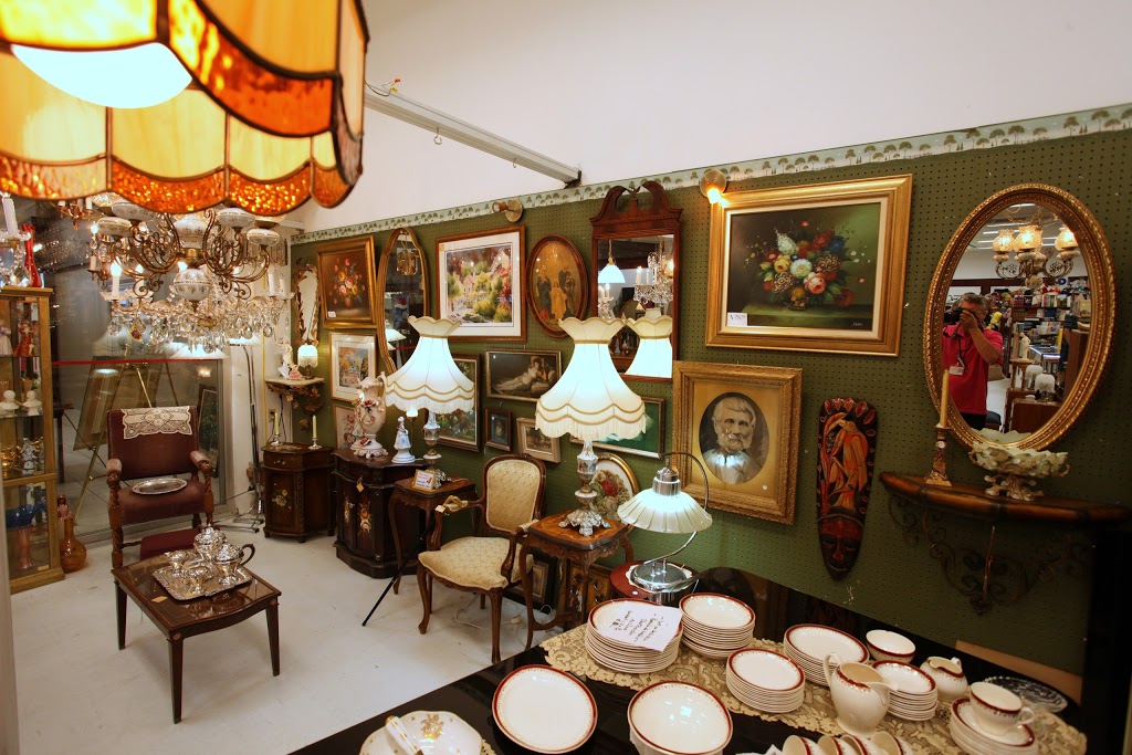 Brocante La Belle Époque | 1750 Rue du Périgord, Québec, QC G1G 5X3, Canada | Phone: (418) 265-4894