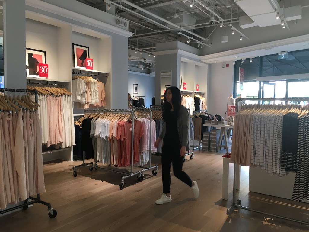 Club Monaco McArthur Glen - Outlet | 7899 Templeton Station Rd, Vancouver, BC V7B 0B7, Canada | Phone: (604) 278-0417