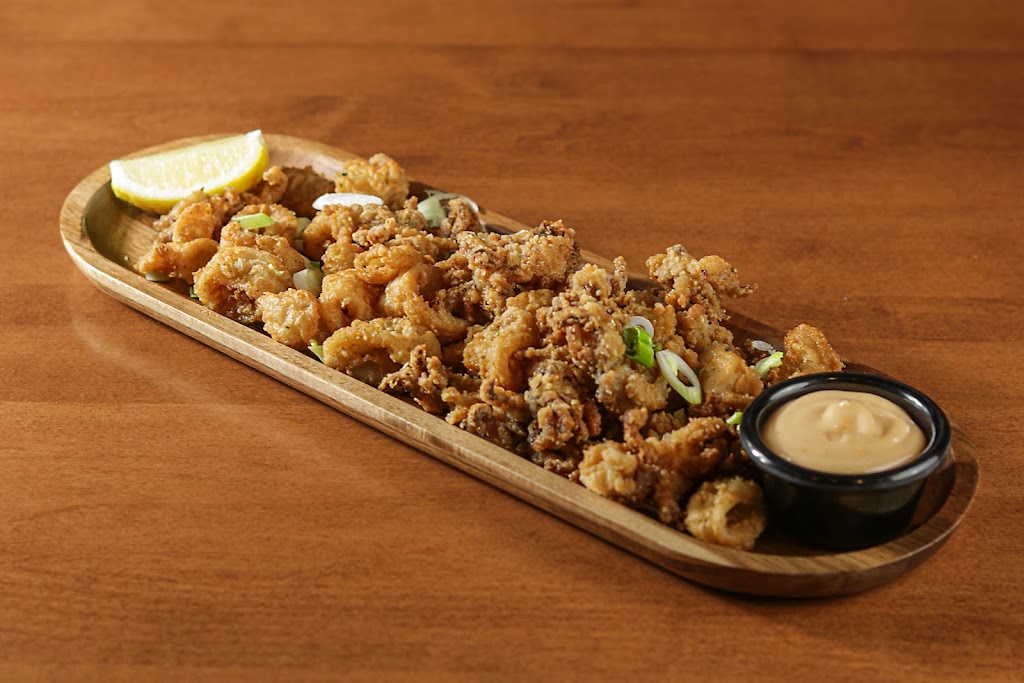 Barbies Resto Bar Grill | 15 Boul. Bouchard, Dorval, QC H9S 5X2, Canada | Phone: (514) 538-1102
