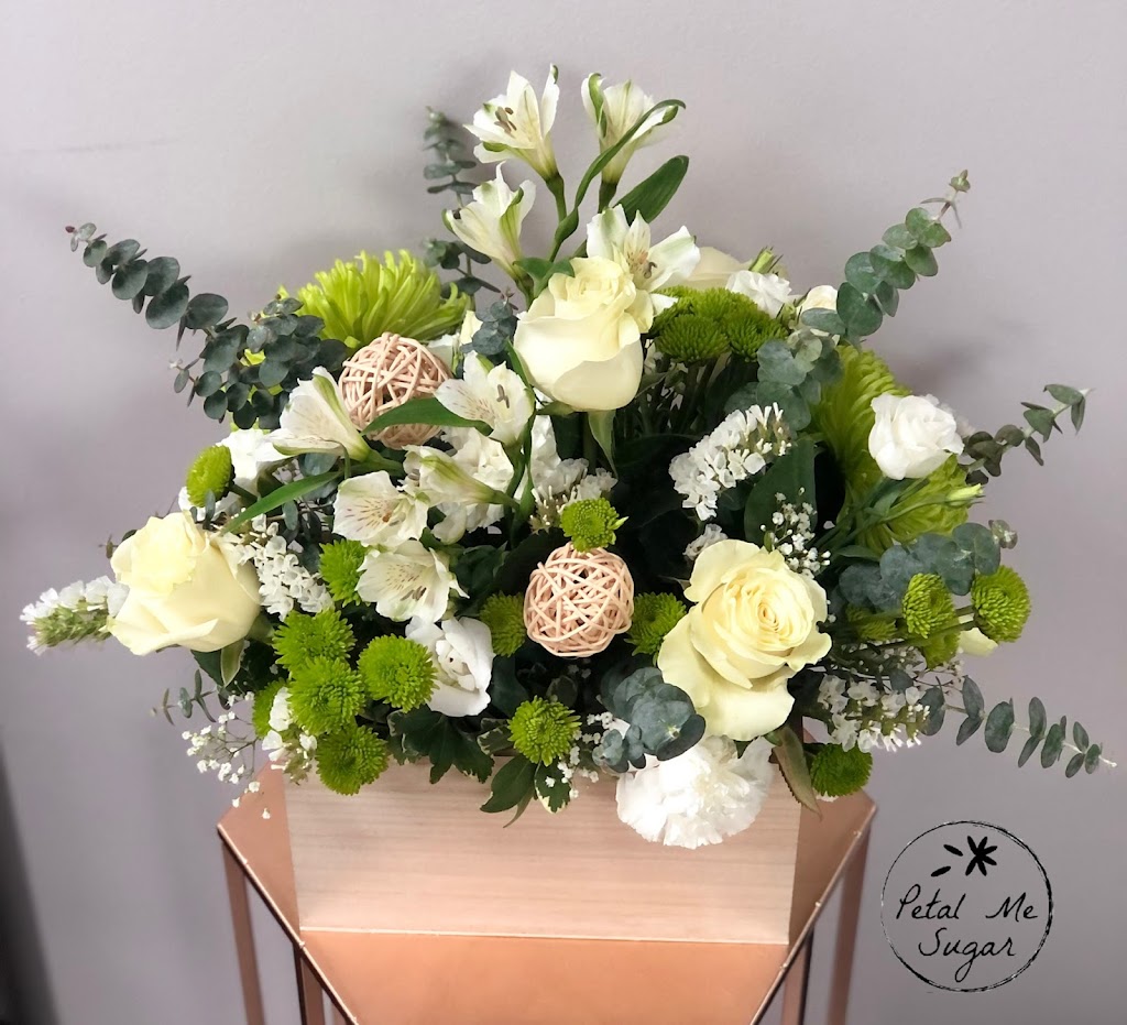 Petal Me Sugar Florist | 2 Orchard Heights Blvd #5, Aurora, ON L4G 3W3, Canada | Phone: (905) 726-3344
