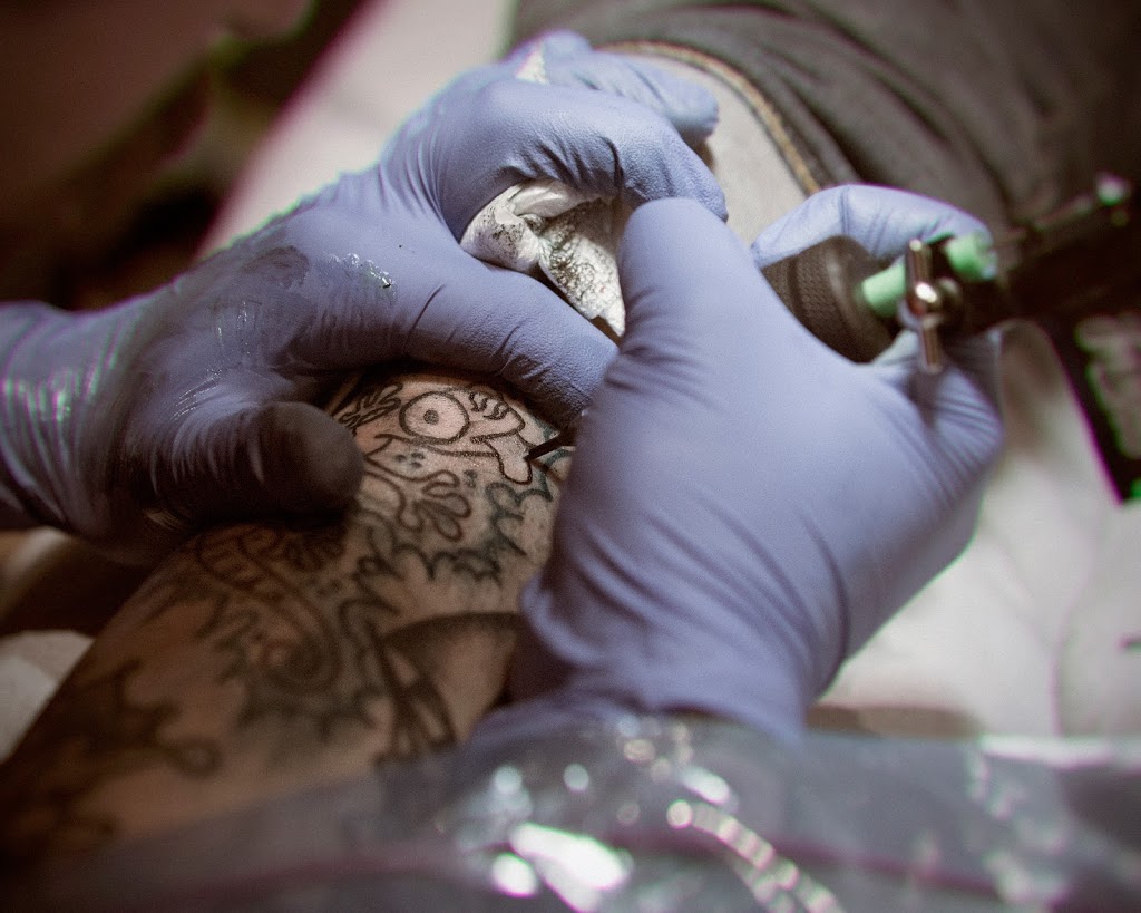 Scarlet Begonias Studio Tattoo & Photography | 1188 Woodbine Ave, East York, ON M4C 4E2, Canada | Phone: (647) 705-5445