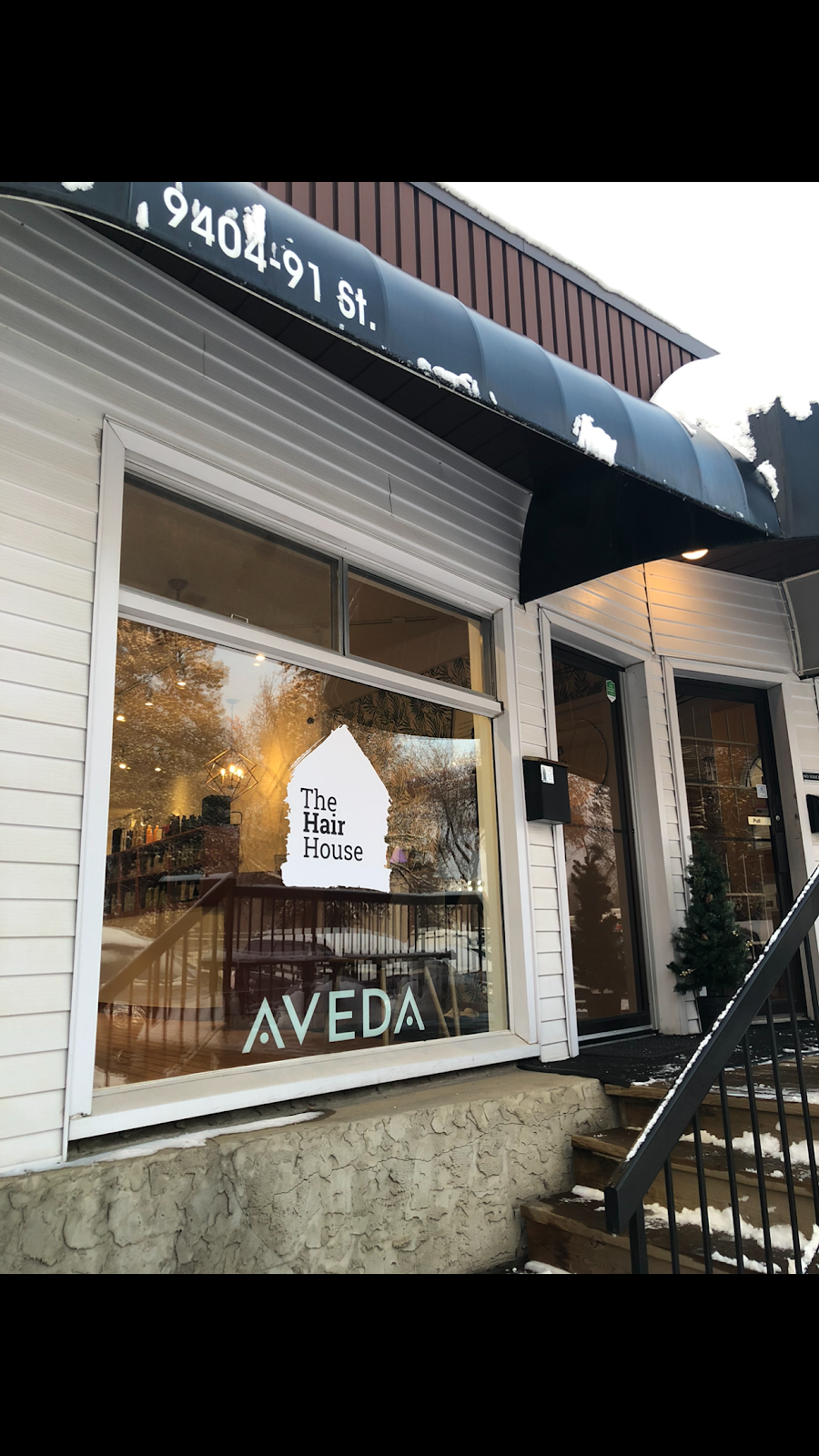 Hair House YEG | 9404 91 St, Edmonton, AB T6C 3P4, Canada | Phone: (780) 469-2552