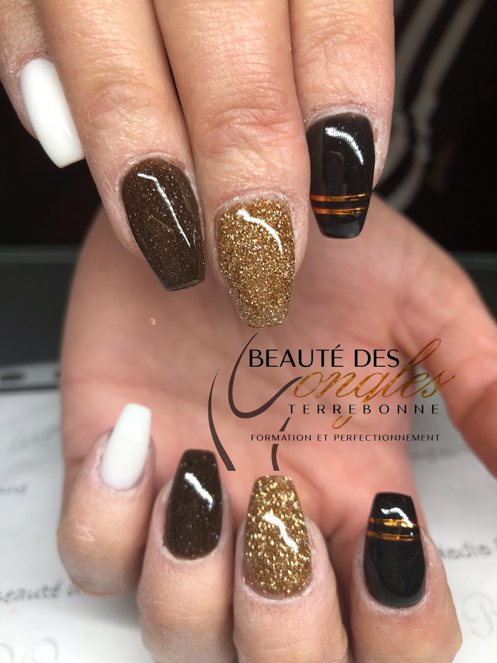 Beauté des ongles Terrebonne-Formation Et Perfectionnement | 2349 Rue Île Des Lys, Terrebonne, QC J6W 6A2, Canada | Phone: (514) 754-6954