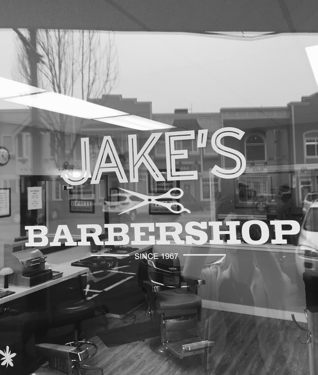 Jakes Barber Shop | hair care | 2633 Montrose Ave, Abbotsford, BC V2S 3T5, Canada | 6048534941 OR +1 604-853-4941