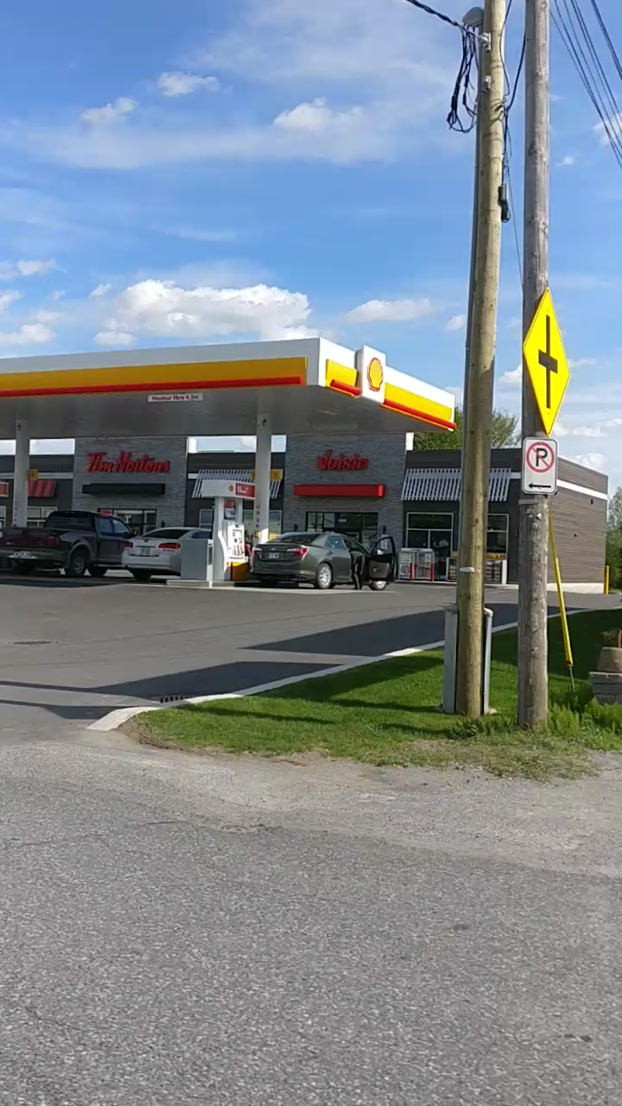 Dépanneur Voisin Shell #5566 | 1335 Rue dActon, Acton Vale, QC J0H 1A0, Canada | Phone: (450) 546-2203