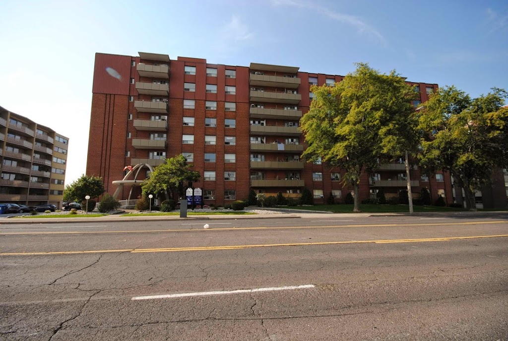 Mountain Manor Apartments | 616 Acadia Dr, Hamilton, ON L8W 3J7, Canada | Phone: (905) 389-0057