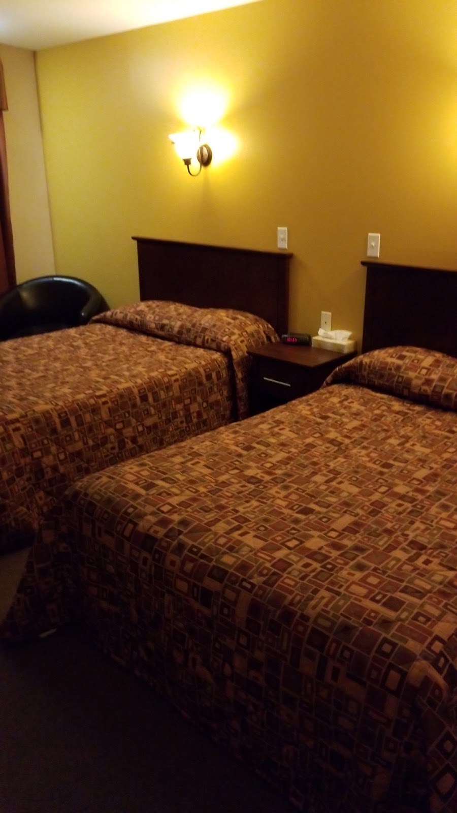 Hôtel Marineau La Tuque | 3250 Boulevard Ducharme, La Tuque, QC G9X 4T4, Canada | Phone: (819) 523-4551