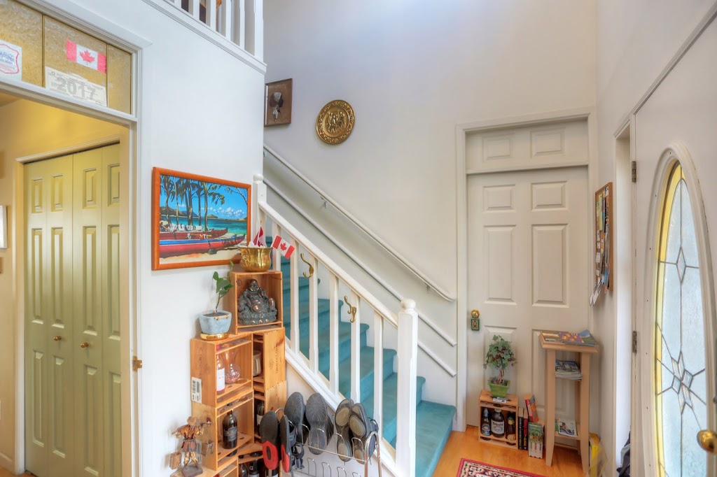 By the Bridge Bed & Breakfast | 1942 McDougall St, Kelowna, BC V1Y 1A2, Canada | Phone: (250) 860-7518