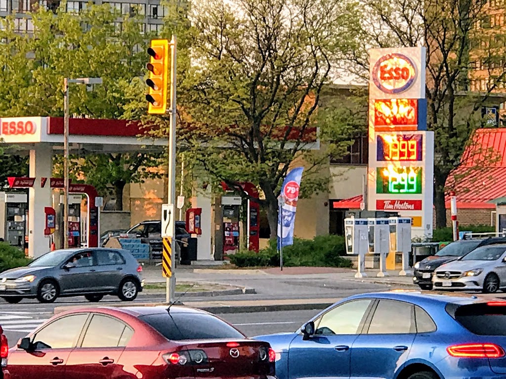 Esso | 2900 Steeles Ave E, Thornhill, ON L3T 4X1, Canada | Phone: (905) 881-0701