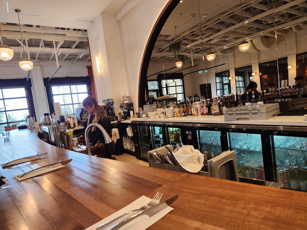 On & Off Kitchen + Bar | 2662 Austin Ave, Coquitlam, BC V3K 6C4, Canada | Phone: (604) 492-2277