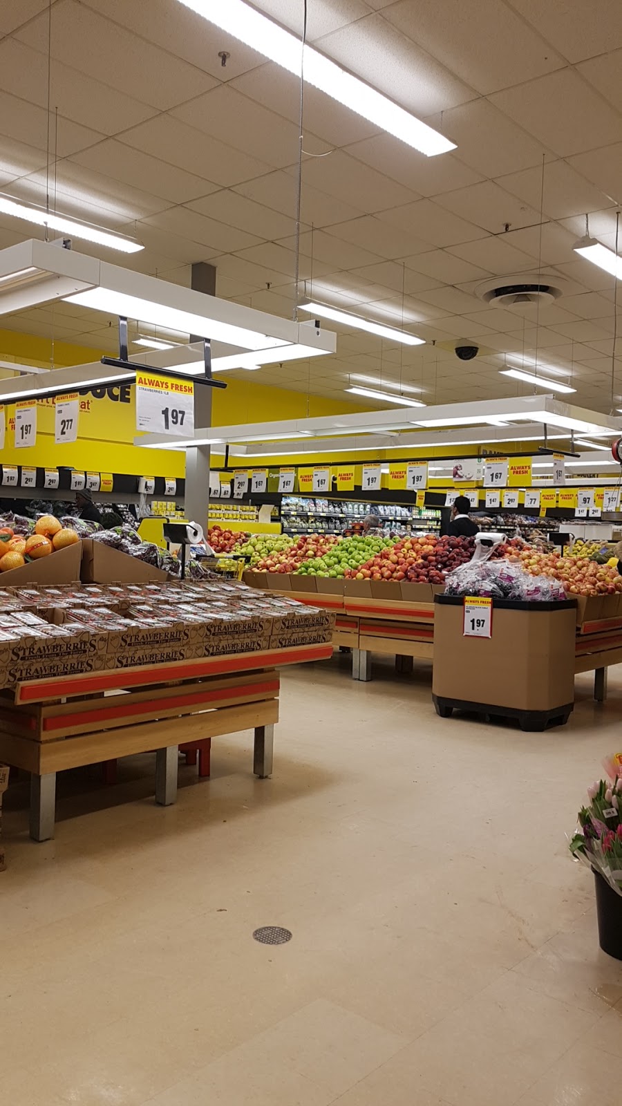 Brents No Frills | 700 Strasburg Rd, Kitchener, ON N2E 2M2, Canada | Phone: (866) 987-6453