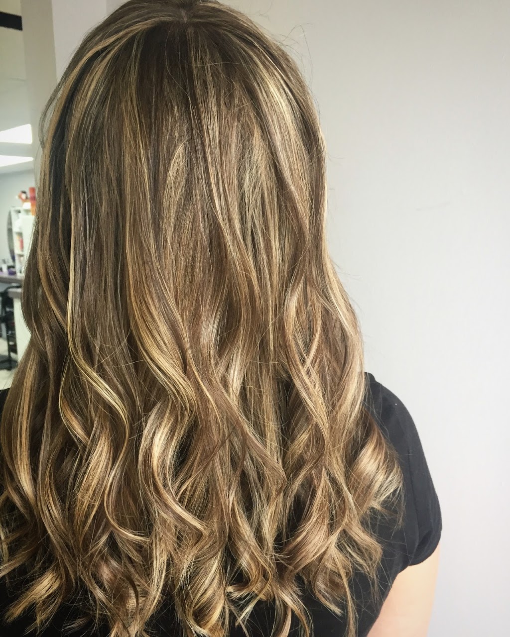 Mia Bella Hair | 11 Centre St, Strathmore, AB T1P 1H7, Canada | Phone: (403) 361-4999
