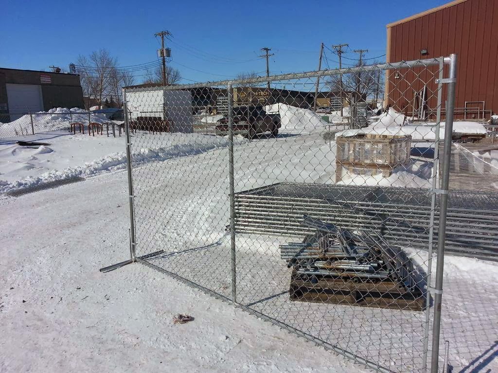 Pioneer Fence | 2272 Logan Ave, Winnipeg, MB R2R 0J2, Canada | Phone: (204) 694-6009