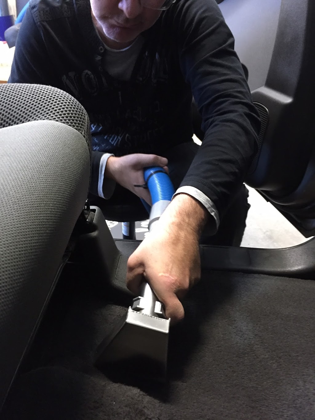 Lave Auto Esthétique Stoneham | 2692 Boulevard Talbot #102, Stoneham-et-Tewkesbury, QC G3C 1J5, Canada | Phone: (418) 554-2495