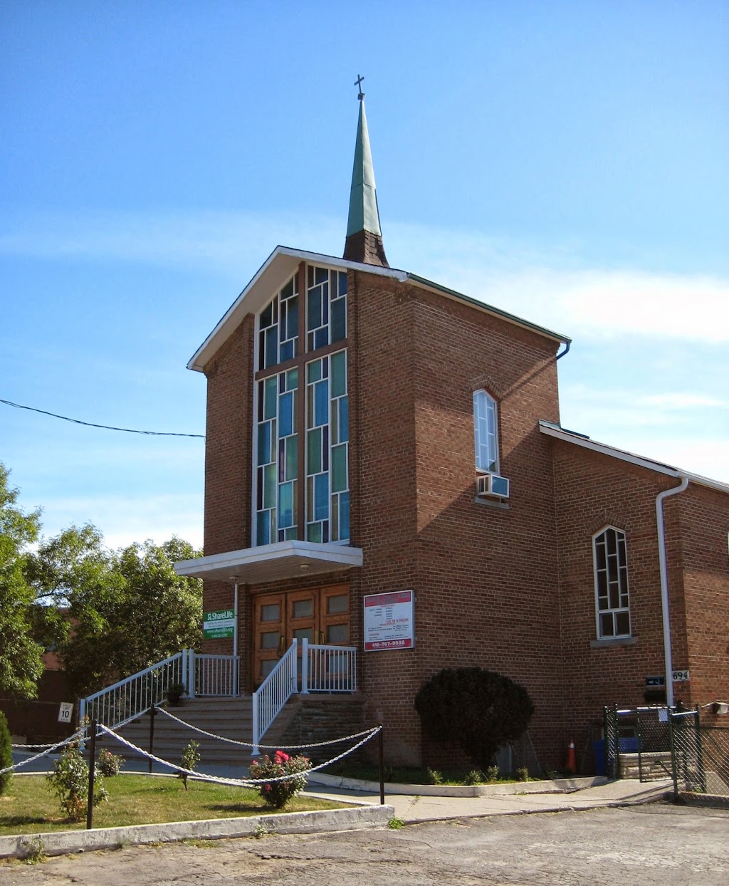Our Lady of Guadalupe Roman Catholic Church | 694 Weston Rd, York, ON M6N 3R2, Canada | Phone: (416) 767-8658