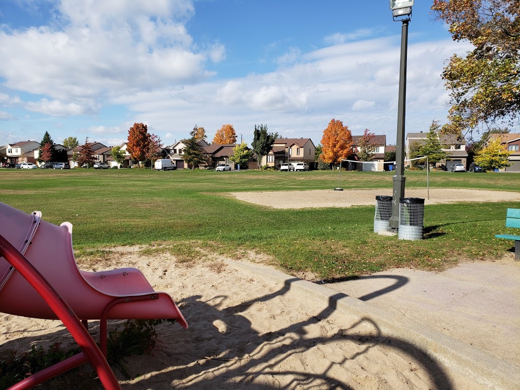 Parc Des Glaïeuls | 7415 Rue des Jonquilles, Saint-Hubert, QC J3Y 8S4, Canada | Phone: (450) 463-7311