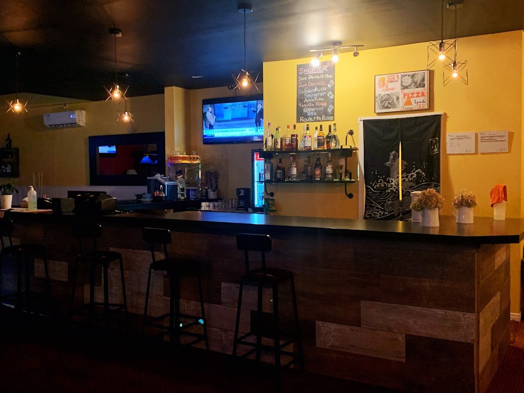 Bar Vegas | 365 Blvd. Sir-Wilfrid-Laurier, Saint-Basile-le-Grand, QC J3N 1M2, Canada | Phone: (450) 461-1571