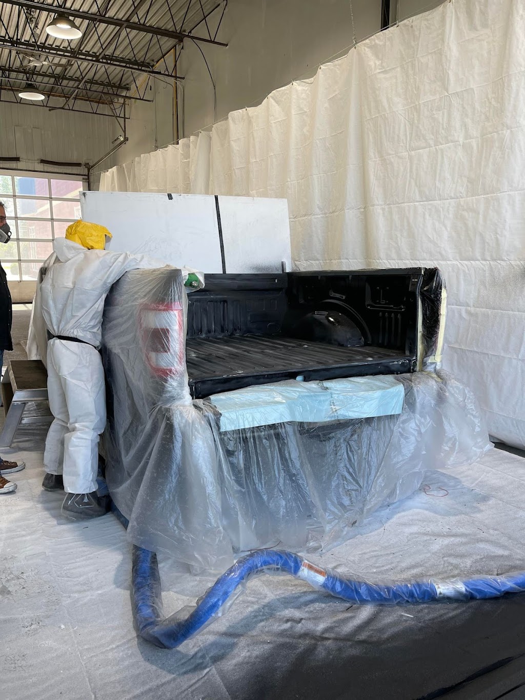 Rhino Linings Drummondville | 1500 Bd Foucault, Saint-Charles-de-Drummond, QC J2C 7H5, Canada | Phone: (819) 477-9199