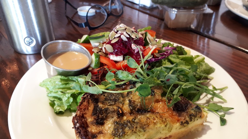 Wild Poppy Bistro | 541 1st Ave, Ladysmith, BC V9G 1A1, Canada | Phone: (250) 924-8696