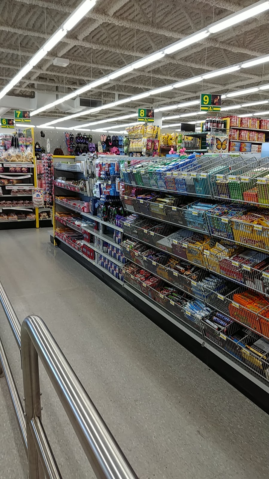 Dollarama | Parkdale Plaza, 462 Albert St, Waterloo, ON N2L 3V4, Canada | Phone: (519) 884-5324