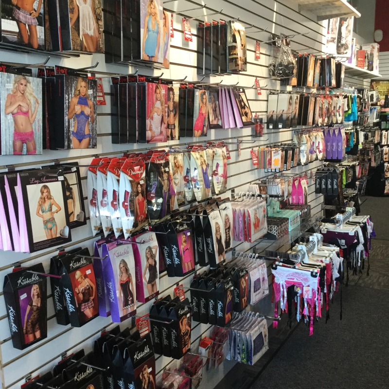 Love Nest | 1580 Taylor Ave #80, Winnipeg, MB R3N 2A7, Canada | Phone: (204) 254-0422