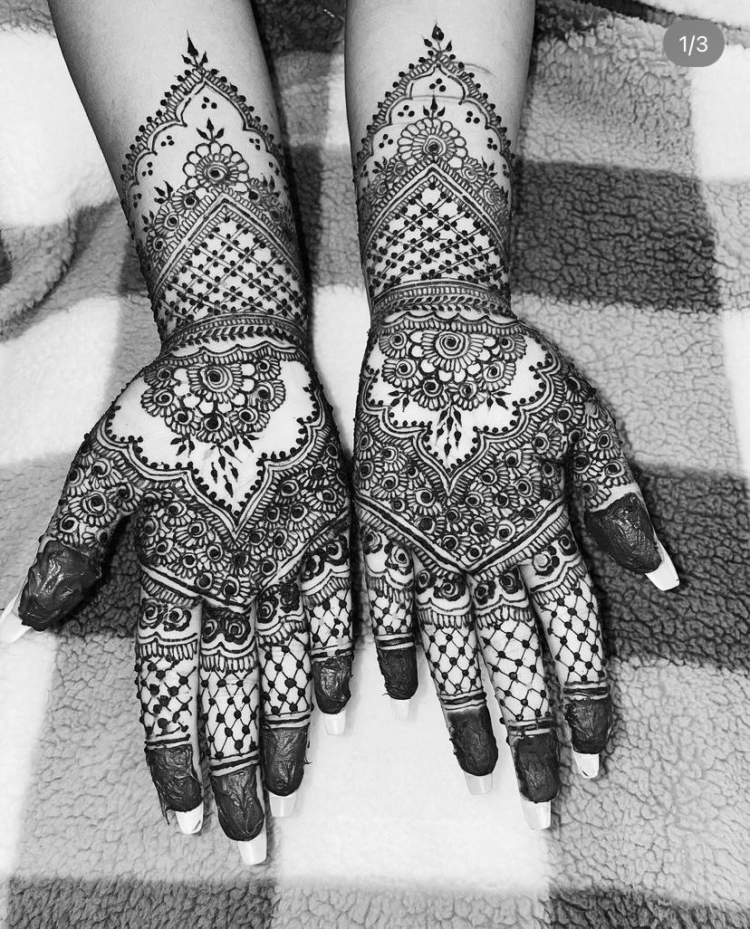 Mandy Mehndi Motif | 124 Essex Point Dr, Cambridge, ON N1T 1W6, Canada | Phone: (226) 808-3714